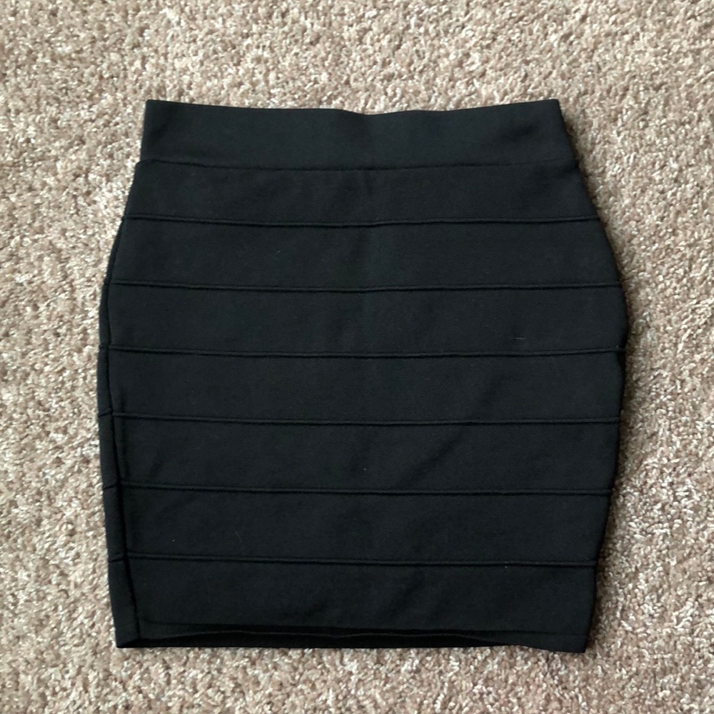 Black Pencil-skirt